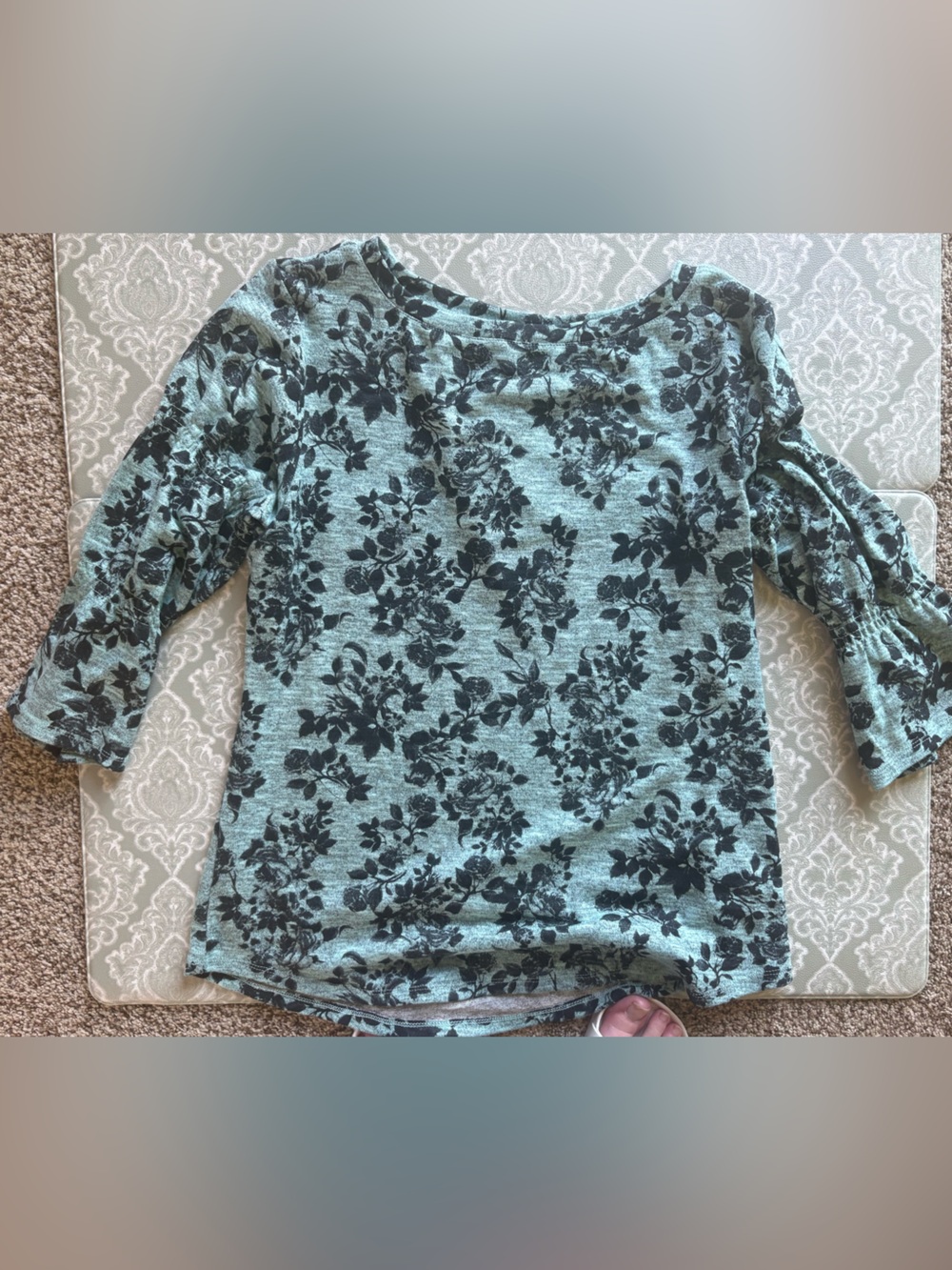 Maurices Mint Green Floral Scoop Neck Long Sleeve Top